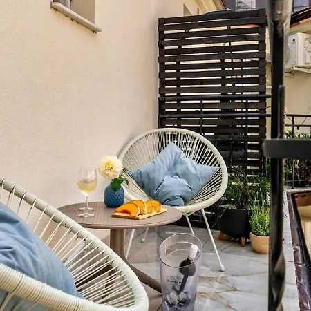 Private Hot Tub L Terrace L Old Town L King Size