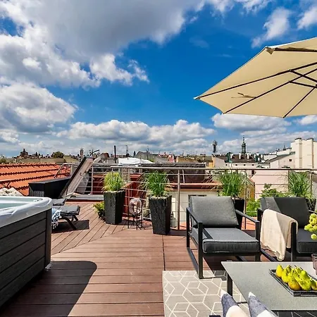 Private Hot Tub L Terrace L Old Town L King Size Apartman *